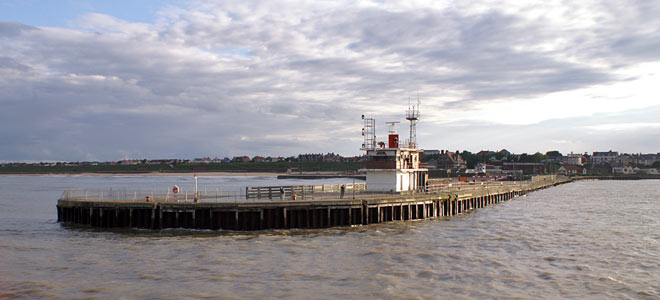 MV BALMORAL Cruise - Waverley Excursions - www.simplonpc.co.uk - Photo: © Ian Boyle, 26th June 2007