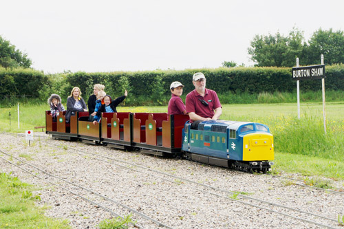 Barnards Miniature Railway - Photo: © Ian Boyle 29th May 2014 - www.simplonpc.co.uk