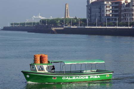 Bilbao - Vizcaya Transporter Bridge - www.simplonpc.co.uk - Photo:  Ian Boyle, 13th March 2008