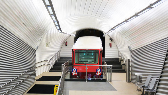 Bilbao - Funicular Artxanda - Photo: © Ian Boyle, 18th October 2013 - www.simplonpc.co.uk