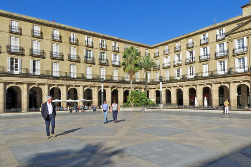 Bilbao - Plaza Nuevo - Photo: © Ian Boyle, 18th October 2013 - www.simplonpc.co.uk