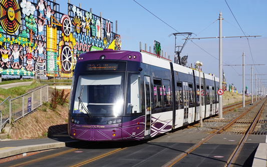 BLACKPOOL FLEXITY 2 TRAMS - Photo: ©2015 Ian Boyle - www.simplompc.co.uk - Simplon Postcards