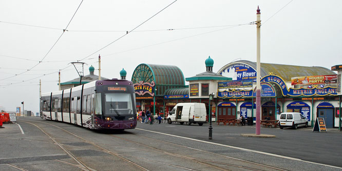 BLACKPOOL TRAMS 2012 - Photo: ©2012 Ian Boyle - www.simplompc.co.uk - Simplon Postcards