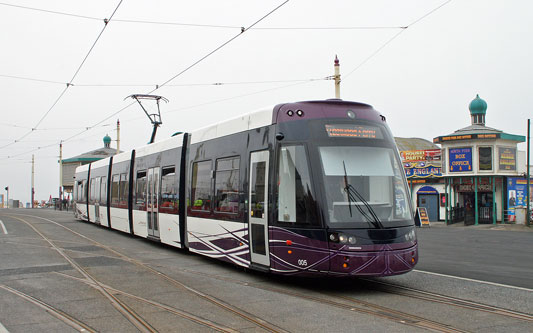 BLACKPOOL TRAMS 2012 - Photo: ©2012 Ian Boyle - www.simplompc.co.uk - Simplon Postcards