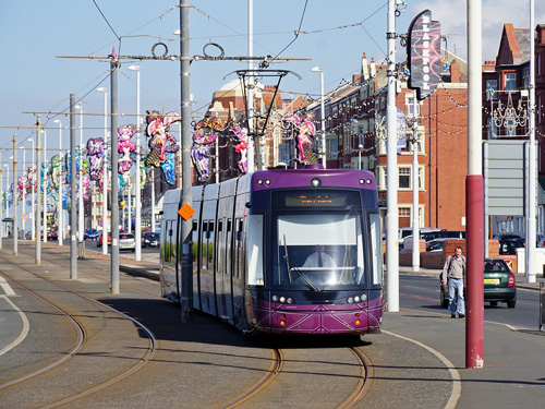 BLACKPOOL FLEXITY 2 TRAMS - Photo: ©2015 Ian Boyle - www.simplompc.co.uk - Simplon Postcards