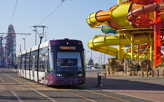 BLACKPOOL FLEXITY 2 TRAMS - Photo: ©2015 Ian Boyle - www.simplompc.co.uk - Simplon Postcards