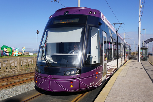 BLACKPOOL FLEXITY 2 TRAMS - Photo: ©2015 Ian Boyle - www.simplompc.co.uk - Simplon Postcards