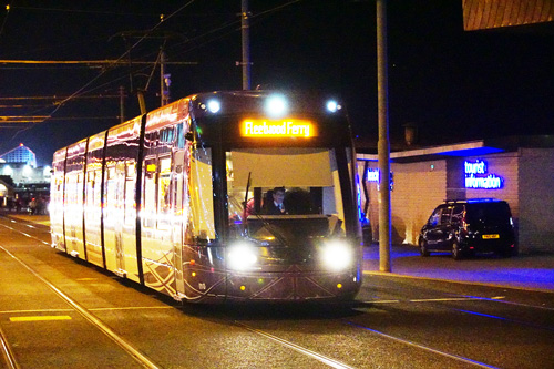 BLACKPOOL FLEXITY 2 TRAMS - Photo: ©2015 Ian Boyle - www.simplompc.co.uk - Simplon Postcards