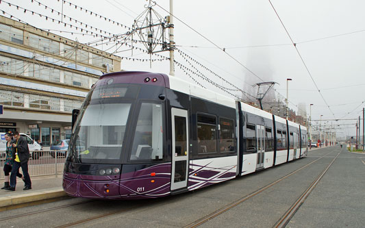 BLACKPOOL TRAMS 2012 - Photo: ©2012 Ian Boyle - www.simplompc.co.uk - Simplon Postcards