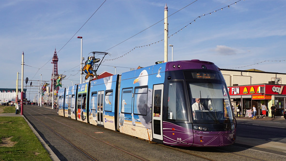 BLACKPOOL TRAMS - Photo: ©2015 Ian Boyle - www.simplompc.co.uk - Simplon Postcards