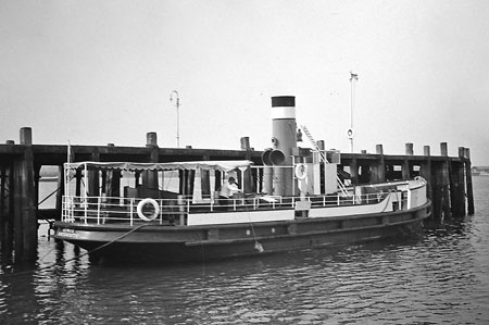 VENUS - Blue Funnel Cruises- Photo: 1966 Ian Boyle - www.simplonpc.co.uk