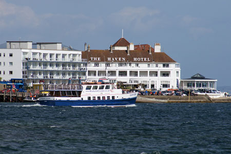 SOLENT SCENE - Blue Line Cruises - Photo: �Ian Boyle, 5th August 2010 - www.simplonpc.co.uk