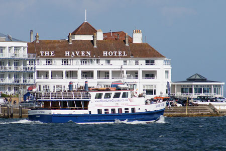 SOLENT SCENE - Photo:  Ian Boyle 2010 - www.simplonpc.co.uk