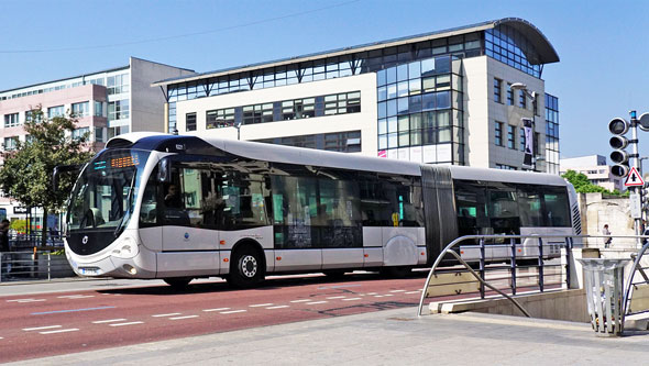 Rouen Bus - Photo: ©Ian Boyle 28th April 2017 