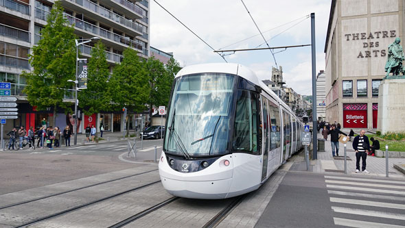 Rouen Metro - Photo: ©Ian Boyle 28th April 2017  