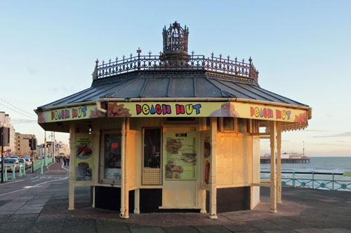 Brighton Beach Hut - Photo:  Ian Boyle, 27th December 2012 - www.simplonpc.co.uk