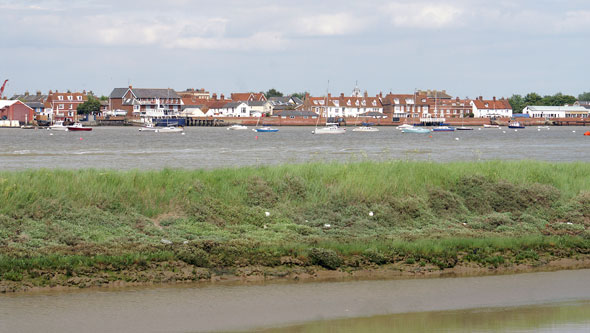 Burnham-on-Crouch - Photo:  Ian Boyle, 28th May 2006 - www.simplonpc.co.uk