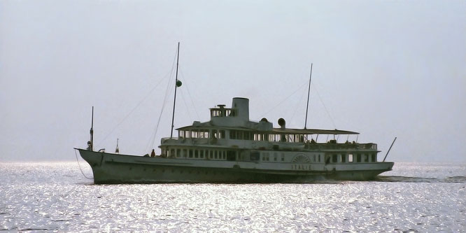 PS ITALIE 1908 - CGN - Lac Leman - Photo: 1984 Ian Boyle