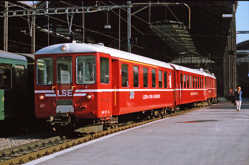 Luzern–Stans–Engelberg Bahn - Photo: ©1985 Ian Boyle - www.simplonpc.co.uk - Simplon Postcards