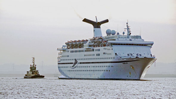 Magellan - Cruise & Maritime Voyages - Photo: © Ian Boyle, 11th March 2015 - www.simplonpc.co.uk