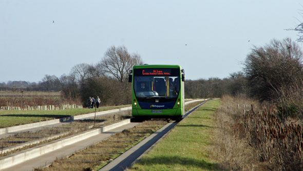 Cambridge Busway - Photo: ©2013 Ian Boyle - www.simplonpc.co.uk