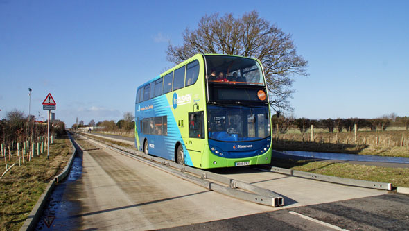 Cambridge Busway - Photo: ©2013 Ian Boyle - www.simplonpc.co.uk