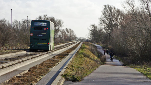 Cambridge Busway - Photo: ©2013 Ian Boyle - www.simplonpc.co.uk