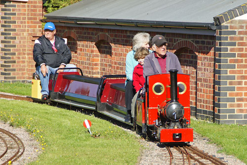 Canvey Miniature Railway - www.simplonpc.co.uk