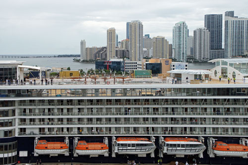 CELEBRITY MILLENNIUM - Photo: © Ian Boyle, 21st April 2012 - www.simplonpc.co.uk