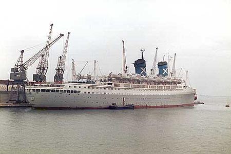 australis cruise ship 1977