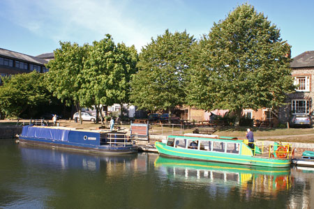 EGREMONT - www.simplonpc.co.uk - Photo: � Ian Boyle, 8th September 2006