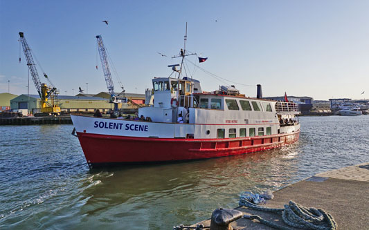 SOLENT SCENE - City Cruises Poole - Photo: ©2015 Ian Boyle - www.simplonpc.co.uk