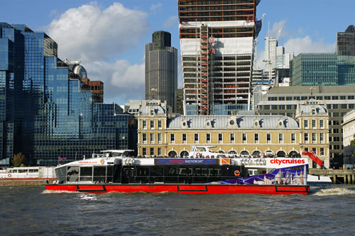 MILLENNIUM DIAMOND - City Cruises - Photo:  Ian Boyle, 16th October 2012 - www.simplonpc.co.uk