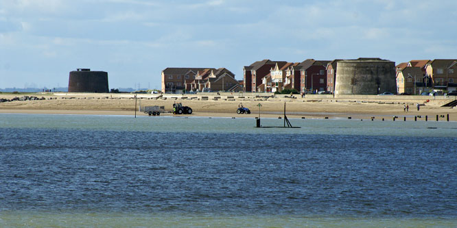 Martello Towers D & E - Photo:  Ian Boyle, Clacton, 30th September 2006 - www.simplonpc.co.uk