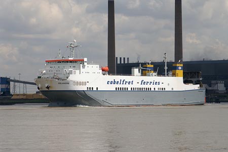 CELANDINE (Cobelfret) - MV BALMORAL Cruise - Waverley Excursions - Photo: © Ian Boyle, 20th June 2006 - www.simplonpc.co.uk