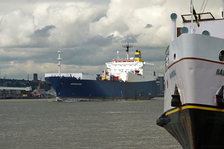 Cobelfret SERPENTINE - MV BALMORAL Cruise - Waverley Excursions -  Photo: © Ian Boyle, 10th July 2007 - www.simplonpc.co.uk