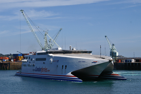 Condor Express at St Peter Port - Photo: © Ian Boyle, 2nd June 2007 - www.simplonpc.co.uk