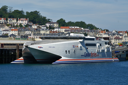 Condor Express at St Peter Port - Photo: © Ian Boyle, 2nd June 2007 - www.simplonpc.co.uk