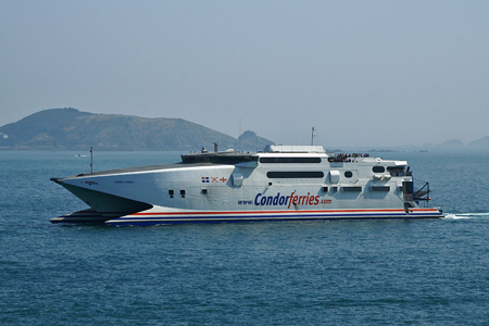 Condor Express at St Peter Port - Photo: © Ian Boyle, 30th August 2008 - www.simplonpc.co.uk