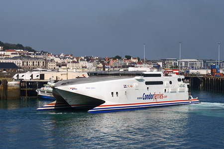 Condor Express at St Peter Port - Photo: © Ian Boyle, 30th August 2008 - www.simplonpc.co.uk