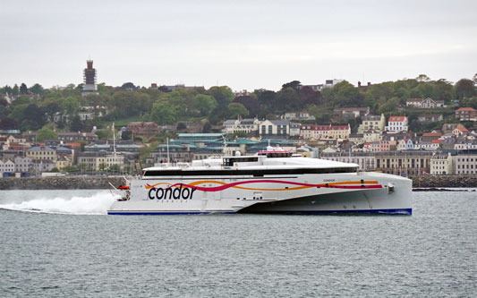 CONDOR LIBERATION - Photo: © Ian Boyle, 12th May 2015 - www.simplonpc.co.uk