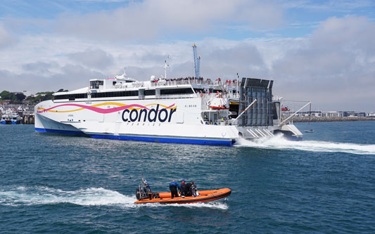 CONDOR LIBERATION & P&O's BRITANNIA at St Peter Port - Photo: © Ian Boyle, 24th May 2015 - www.simplonpc.co.uk