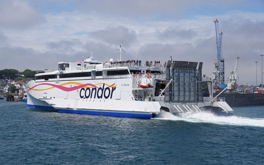 CONDOR LIBERATION & P&O's BRITANNIA at St Peter Port - Photo: © Ian Boyle, 24th May 2015 - www.simplonpc.co.uk