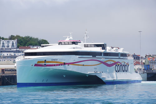 CONDOR LIBERATION & P&O's BRITANNIA at St Peter Port - Photo: © Ian Boyle, 24th May 2015 - www.simplonpc.co.uk