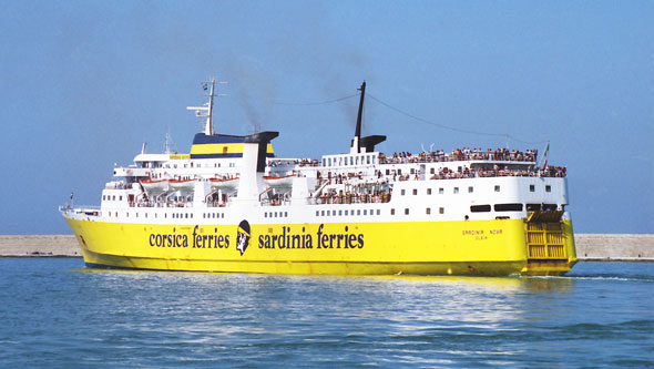 SARDINIA NOVA -  Photo:   Ian Boyle, Livorno, July 2000 - www.simplonpc.co.uk