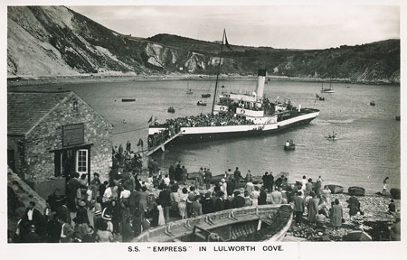 EMPRESS at Lulworth Cove - www.simplonpc.co.uk