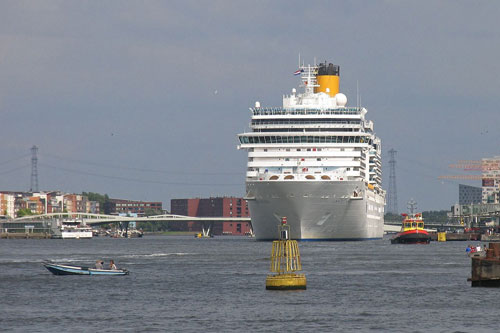 COSTA DELIZIOSA - Ijmuiden - Photo: © W.Kruit, 8th July 2011 - www.simplonpc.co.uk