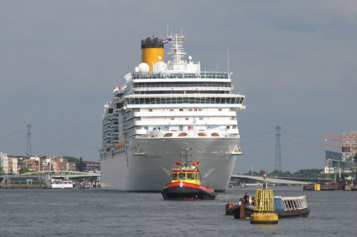 COSTA DELIZIOSA - Ijmuiden - Photo: © W.Kruit, 8th July 2011 - www.simplonpc.co.uk