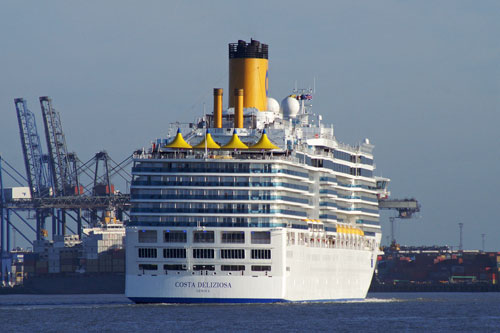 COSTA DELIZIOSA passing Felixstowe - Photo: © Ian Boyle, 4th June 2010 - www.simplonpc.co.uk