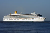 COSTA DELIZIOSA passing Felixstowe - Photo:  Ian Boyle, 4th June 2010 - www.simplonpc.co.uk